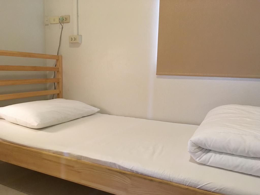 Rest 3 Hostel Bangkok Buitenkant foto